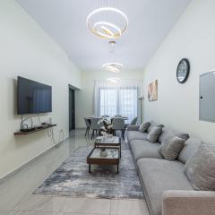 Family-Sized 4BR I Pool, Jacuzzi & Gym