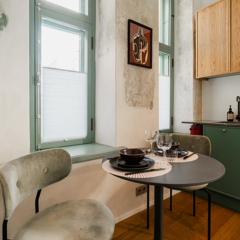 Stylish Apartment in Historic Villa Doll, City Center