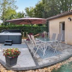 1 Bedroom Awesome Home In Saint-Martial-De-Nabir