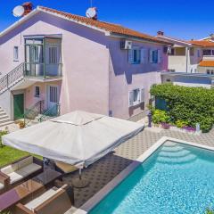 Villa in Pula with swimming pool