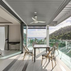 Spectacular two bed penthouse amazing sea views