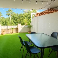 Alhambra Tropical - Deportes, comercios, relax y playa muy próxima