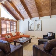 Pinnacle at Deer Valley Resort - Four Bedroom Condo with Hot Tub #1065 condo