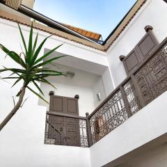 Top Riad 6 persons 5 minutes main square