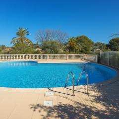 Appartement lumineux avec terrasse & piscine