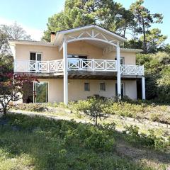 Spacieuse villa familiale avec terrasses à 500m du Bassin - FR-1-736-21