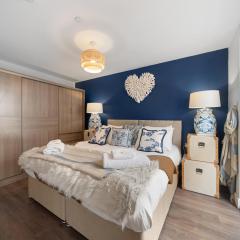 Victoria Apartment - Brand New Luxury Home - Sleeps 4