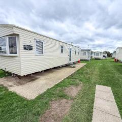 Lovely 8 Berth Caravan At California Cliffs With Double Glazing Ref 50013Ae