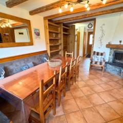 Chalet 5 pièces, 8 pers, au coeur de St Martin de Belleville, proche pistes et commodités - FR-1-452-65