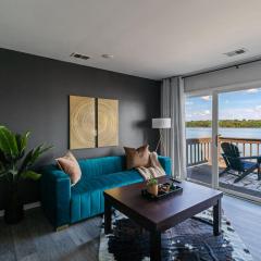 New Renovated 5BD Home with Hot Tub Sauna & Game Rm