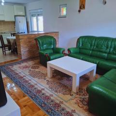 Modern Spacious ViS Raska Apartment! 5min Cafes