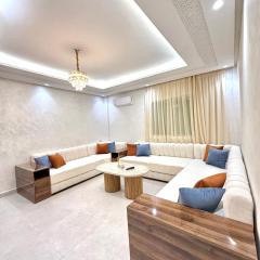 Cozy Apartment in Marrakech Center, Pool &Parking