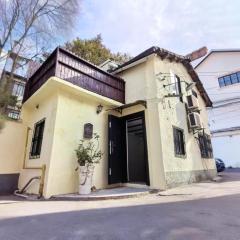 Shanghai Hills & Aromahome Serene Detached Villa Close to line 1 Hengshan Road