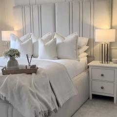 Hermajesty's Auasblick Guest House