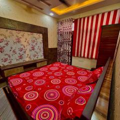 Private Room For Couple