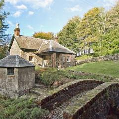 Gardener's Cottage-Uxt