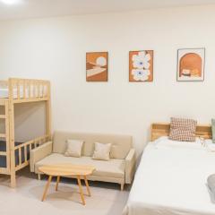 Riverine Diamond 7 RDB Studio CK - Free 1 Parking, Netflix & Cozy Retreat Couples, Families