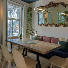 Urban & practical 7 people 2BR AC 2 Parking