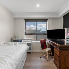 72-2HS Abnb-Style Urban Pearl, Parking, Pool and Step to Darling Harbour