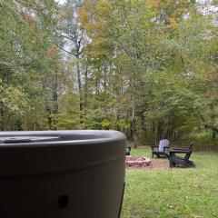 Luxury Mountain Getaway - 6 bed, 3 bath, hot-tub, fire-pit, game-room