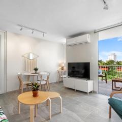 Beautiful Queen Penthouse with Large Terrace