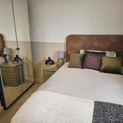 Queens Room