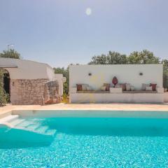 TD Trulli Chiara Tastefully Decorated Trulli with Pool