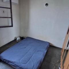 Kitinet semi mobiliada ótima localização