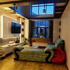 Hillside Penthouse with Panoramic Views