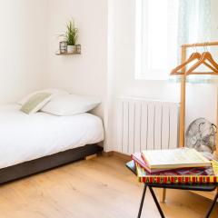 Charming bright studio Bellecombe district Lyon 6th