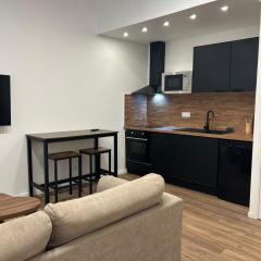 Cozy room apartment Nîmes Centre Coupole Arènes