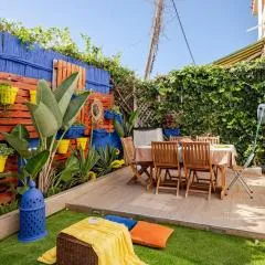 4 min à pied de la Plage, 3 BR, Piscine, Parking