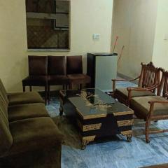 Trendy Apartment Near Canal Road