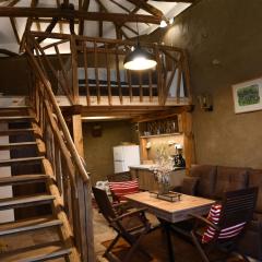 Emena Art Guesthouse