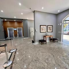 UNU Allianz: Piscina, Academia, Restaurante +