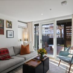 Modern 2 Bedroom City Retreat