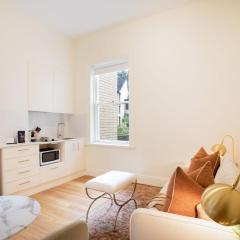 The Crown, Five Surry Hills