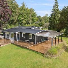 Renovated Holiday Home Near Water And Nature