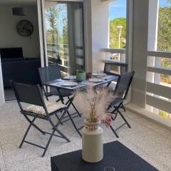 Bel T2 climatisé à Port Leucate - 4 pers - Terrasse - PKG privé - Proche plage - FR-1-727-29