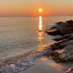 A 2 Passi dal mare