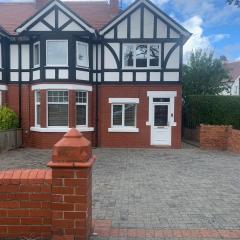 Beach Hill House - Rhos on Sea