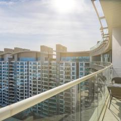 Maison Privee - Elegant Palm Retreat with Iconic Sea & Marina Vws