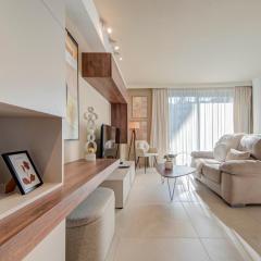 Official Mercury Suite 1BR with rooftop pool access & terrace by 360 Estates