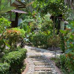 SumatraOrangutanDiscoveryVilla