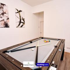 2 Bedroom House By Prospergress Property Short Lets & Serviced Accommodation Coventry With Parking and Games