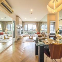 Elegant Stay near IconSiam l High-speed WiFi l BTS Wongwian Yai