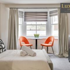 Brand New Stylish & Chic Studio City Centre Nr High St by Luxiety Stays