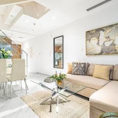 Private Rooftop Jacuzzi - Duplex - Masdar City