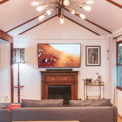 Modern & Airy Silver Lake 2bedroom 2 bath Front House