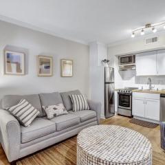 Lynwood Collection on Forsyth 8B by Lucky Savannah